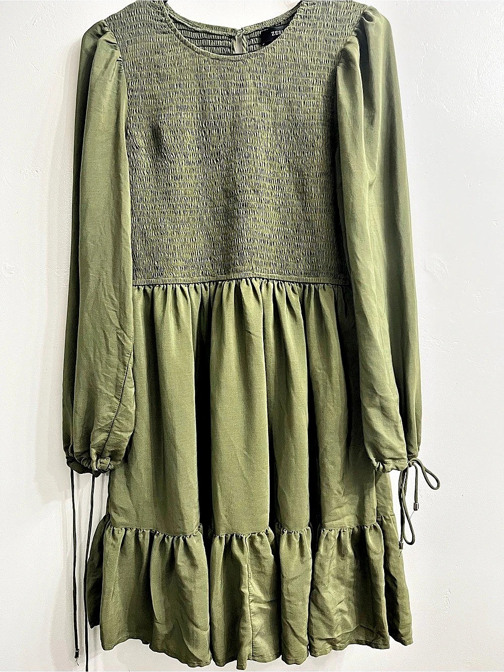 ZESICA Long Sleeve Crew Neck Smocked Tiered Mini Size M